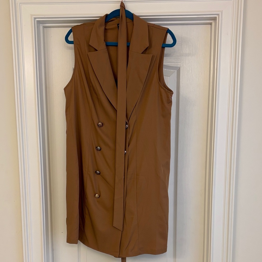 SHEIN Curve Tan Blazer  Vest - 1XL
